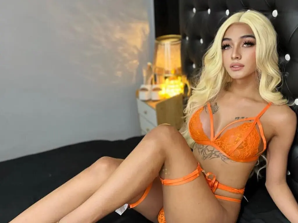 ZamaraFerragamo's live cam